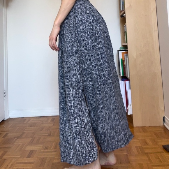 Long skirt with buttons on the front and slits on the sides - Picture 3 of 14